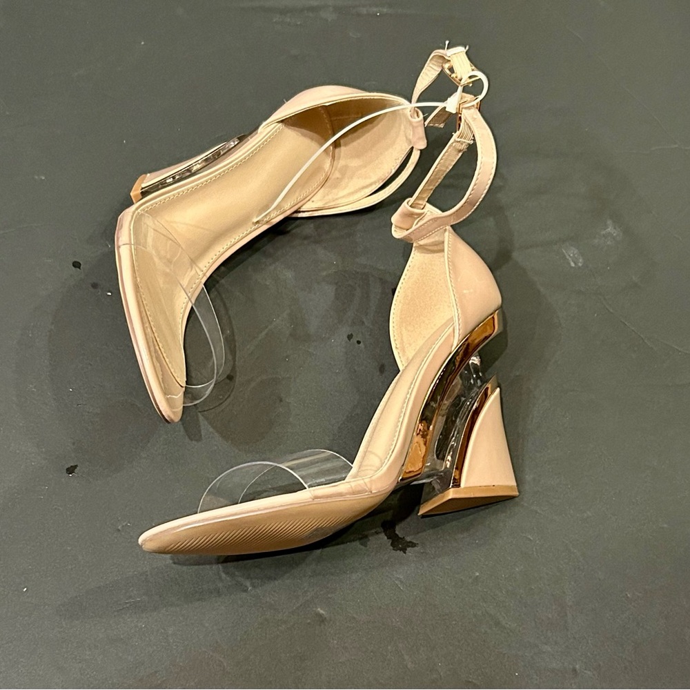 Unbranded Magnetic Attraction Wedges (Nude) size 10M